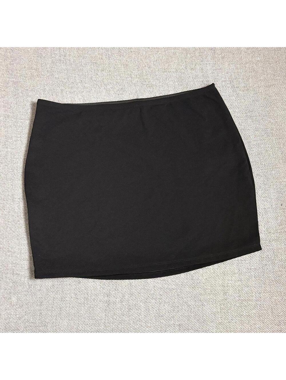 Source Unknown Women's Black Dress
